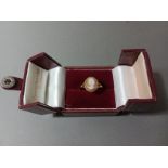 A hallmarked 9ct gold shell cameo ring, gross wt. 1.8g, size O.