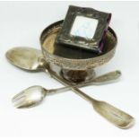 Hallmarked silver comprising a George III desert spoon, Reid & Sons, Newcastle 1816, a Victorian