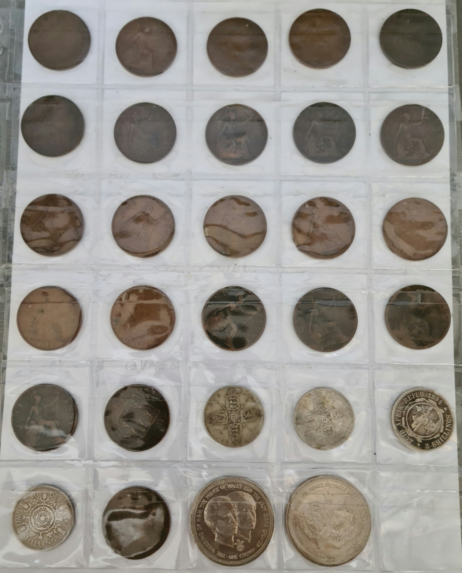 A box of mainly GB coins to include a silver thaler & an 1895 crown etc. - Bild 4 aus 8