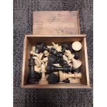 A boxwood chess set, king height 8.5cm.