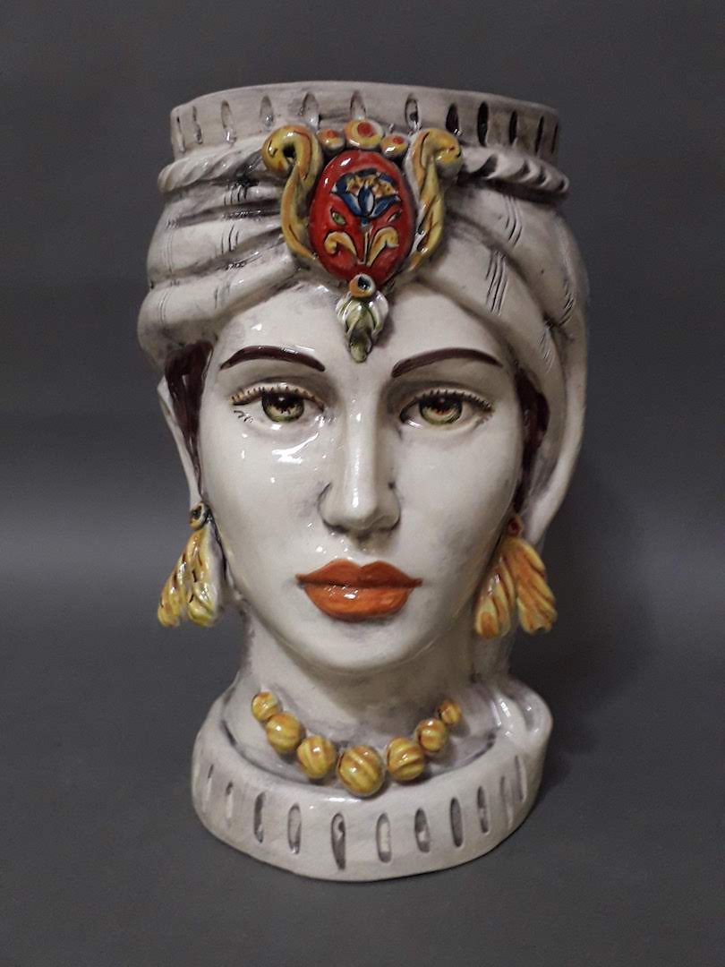 An Italian Sicilian Head vase, 20th century, by Placento Caltagirone, height 33cm.