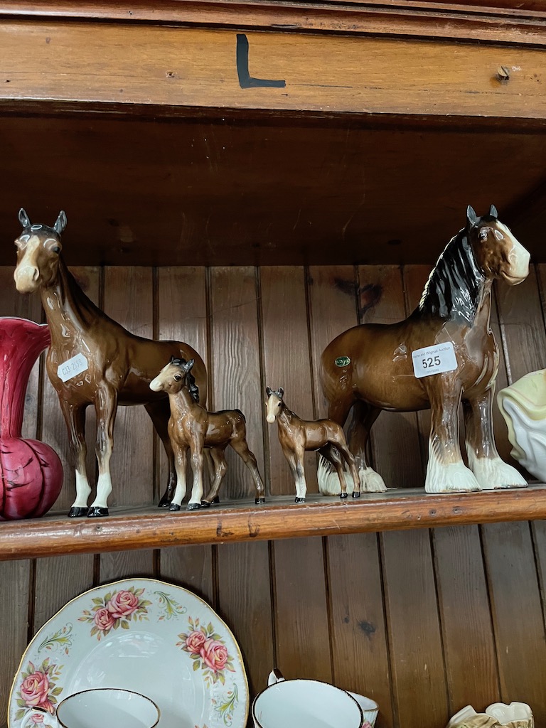 4 Beswick horses