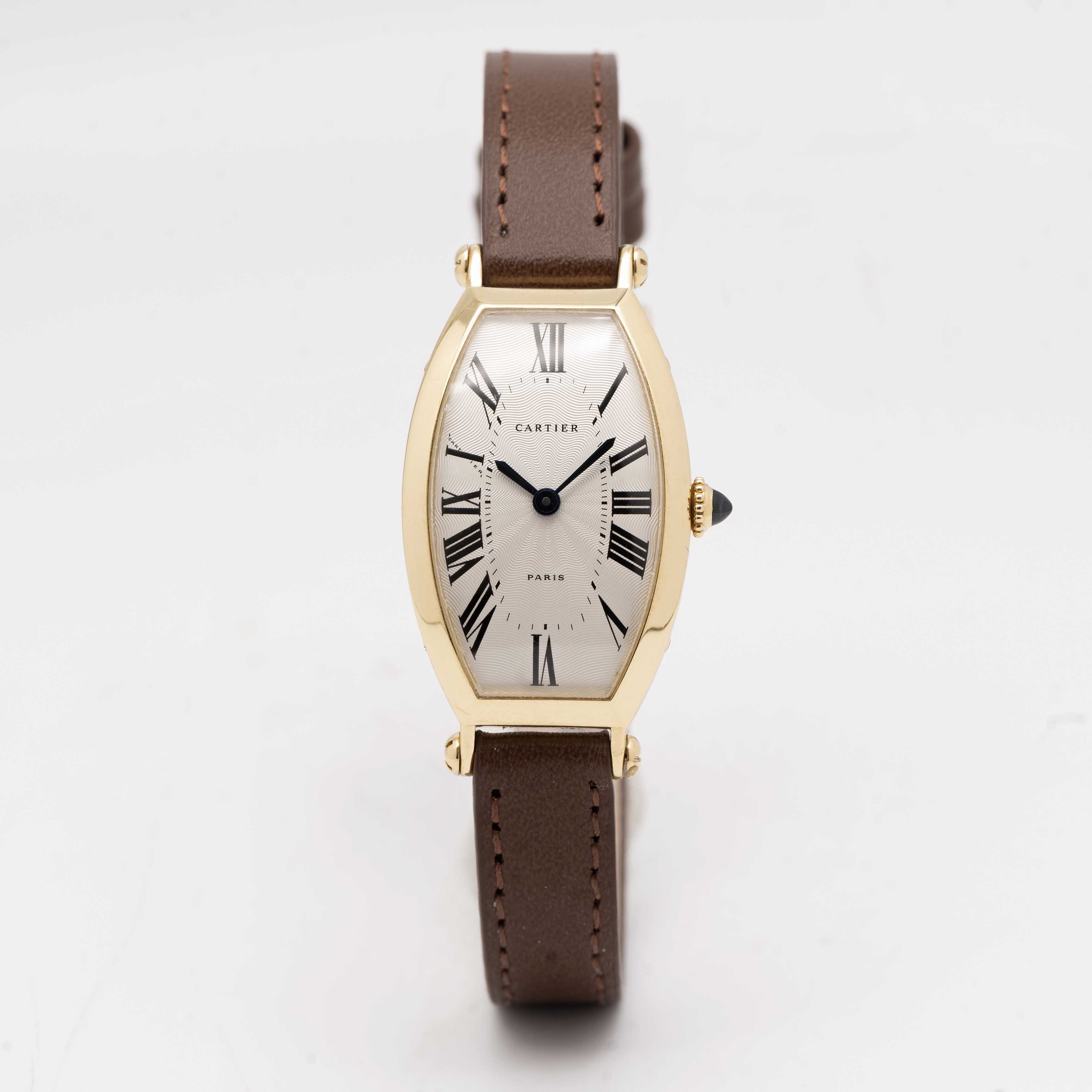 A FINE LADIES 18K SOLID GOLD CARTIER PARIS CINTREE TONNEAU WRIST WATCH CIRCA 1990s Movement: - Image 2 of 7