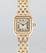 A LADIES 18K SOLID GOLD CARTIER PANTHERE BRACELET WATCH CIRCA 1990, REF. 107000M WITH CARTIER BOX