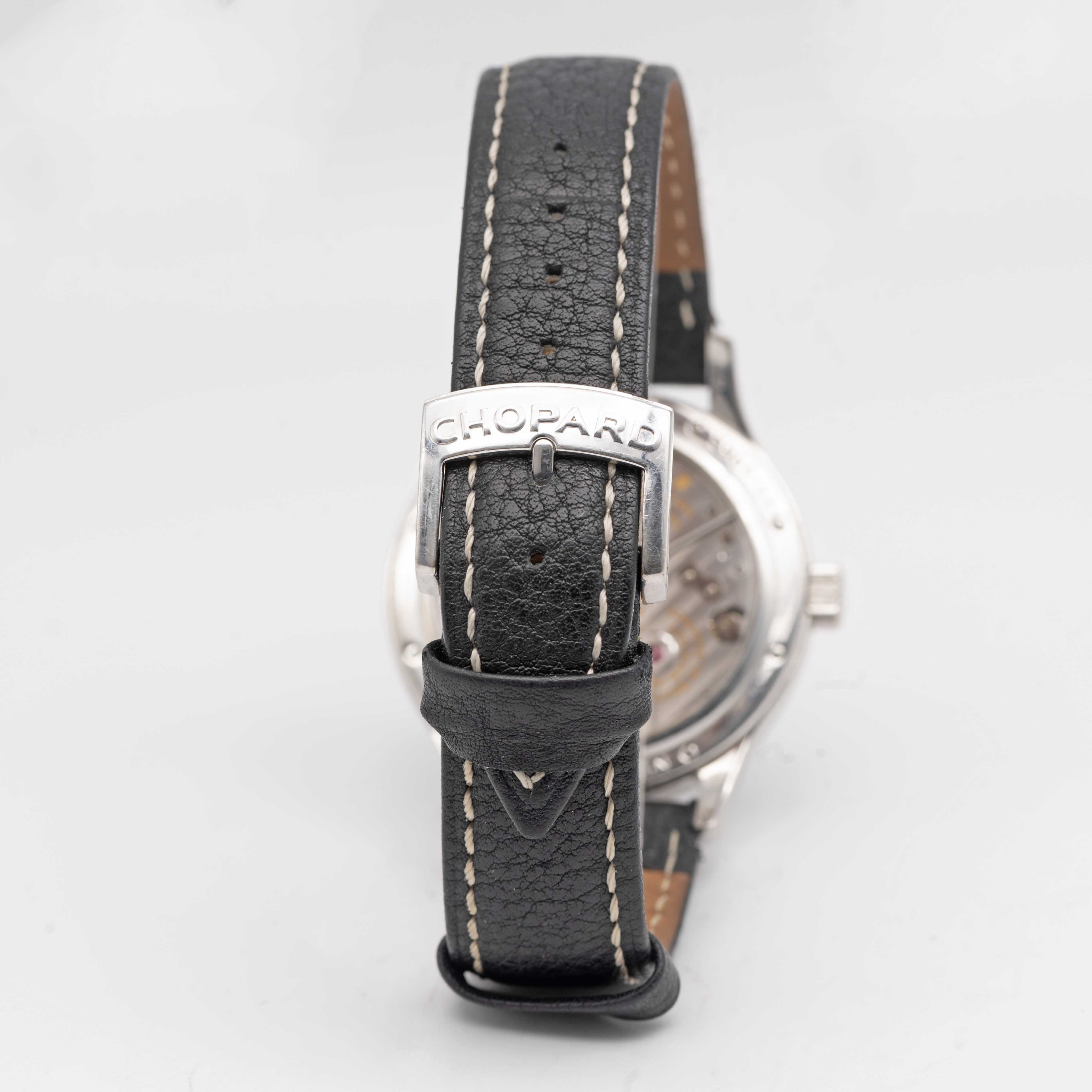 A RARE GENTLEMAN'S 18K SOLID WHITE GOLD CHOPARD L.U.C. QUATTRO 8 DAY POWER RESERVE WRIST WATCH CIRCA - Image 4 of 8