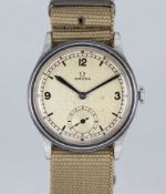 A GENTLEMAN'S STAINLESS STEEL OMEGA WRIST WATCH CIRCA 1930s, REF. 9105071 WITH STEPPED BEZEL &
