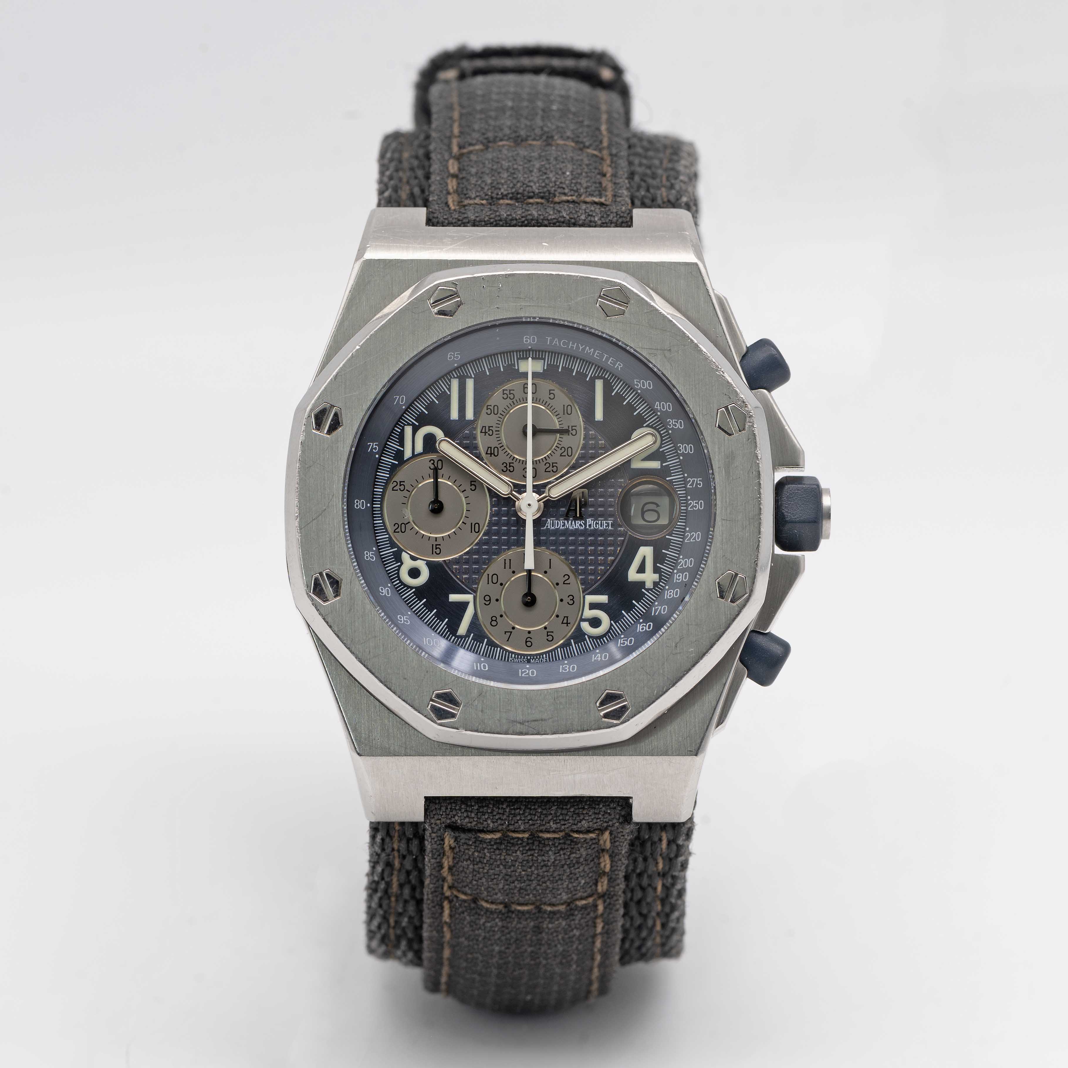 A GENTLEMAN'S STAINLESS STEEL AUDEMARS PIGUET ROYAL OAK OFFSHORE CHRONOGRAPH WRIST WATCH CIRCA 2001, - Image 3 of 8