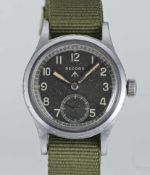 A GENTLEMAN'S BRITISH MILITARY RECORD W.W.W. WRIST WATCH CIRCA 1945, PART OF THE 