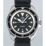 A GENTLEMAN'S STAINLESS STEEL BRITISH MILITARY CWC ROYAL NAVY DIVERS WRIST WATCH CIRCA 1990s, WITH