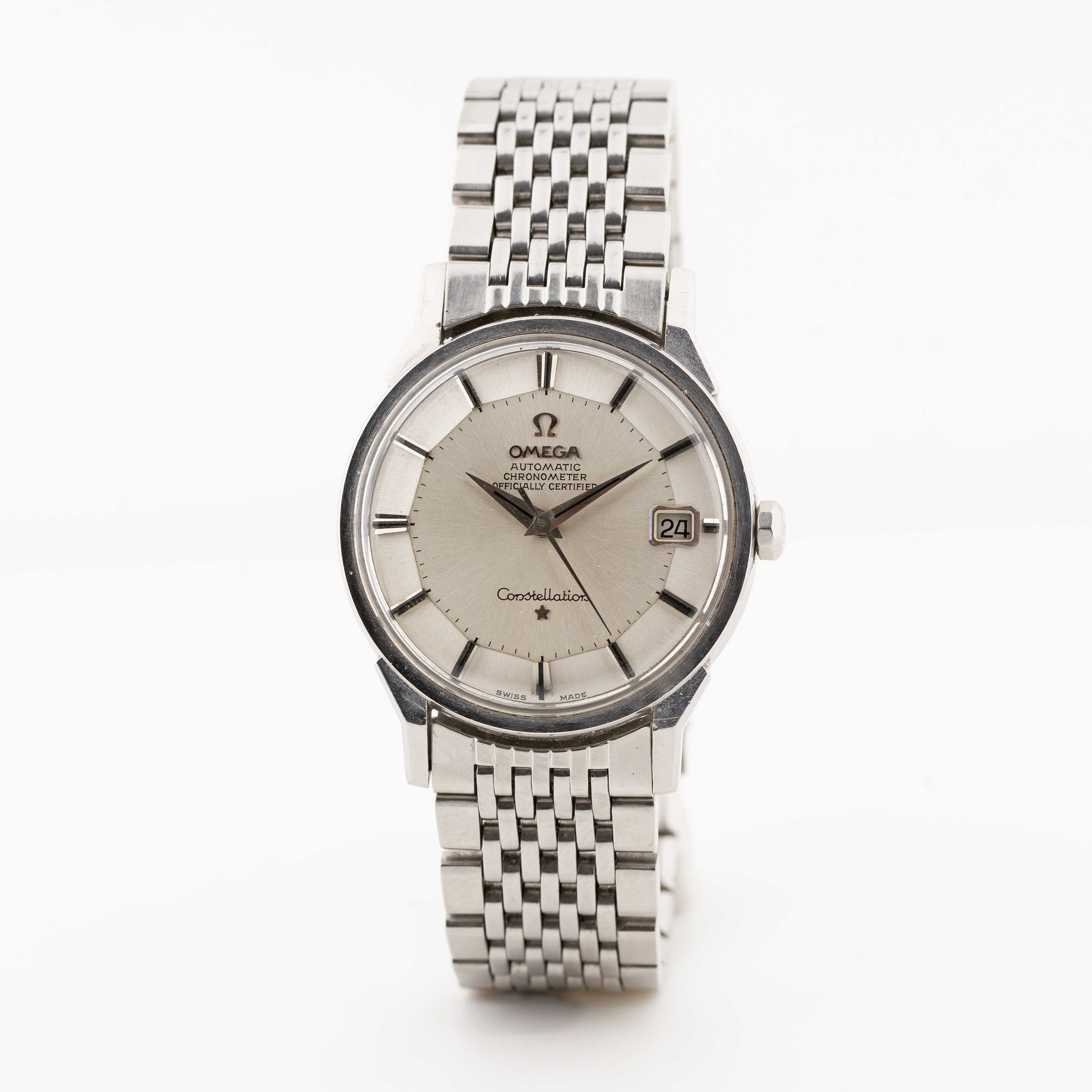 A GENTLEMAN'S STAINLESS STEEL OMEGA CONSTELLATION CHRONOMETER BRACELET WATCH CIRCA 1963, REF. 168. - Image 3 of 11