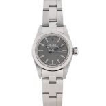 A LADIES STAINLESS STEEL ROLEX OYSTER PERPETUAL BRACELET WATCH CIRCA 1990, REF. 67230 WITH GREY DIAL