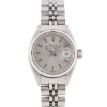 A LADIES STAINLESS STEEL ROLEX OYSTER PERPETUAL DATE BRACELET WATCH CIRCA 1982, REF. 6919