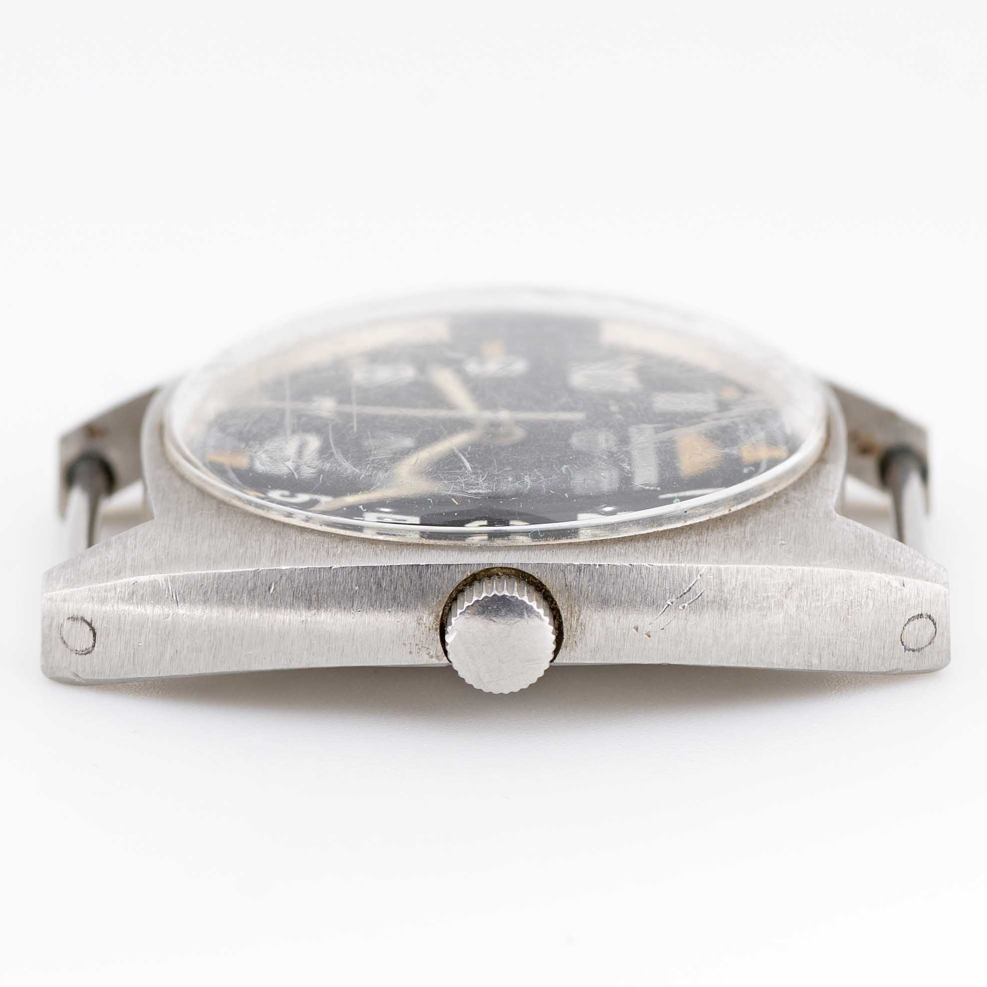 A GENTLEMAN'S STAINLESS STEEL BRITISH MILITARY CWC WRIST WATCH DATED 1977, ISSUED TO THE ARMY - Image 7 of 8