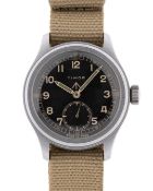 A GENTLEMAN'S STAINLESS STEEL BRITISH MILITARY TIMOR W.W.W. WRIST WATCH CIRCA 1945, PART OF THE "