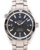 A GENTLEMAN'S SIZE STAINLESS STEEL OMEGA SEAMASTER PROFESSIONAL PLANET OCEAN CO-AXIAL CHRONOMETER