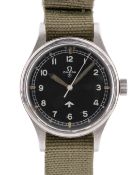 A GENTLEMAN'S STAINLESS STEEL BRITISH MILITARY OMEGA RAF PILOTS WRIST WATCH DATED 1953, REF. 2777-