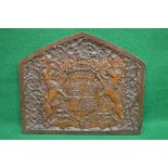 Good quality oak carved panel having arched top and carved with foliate decoration surmounting the