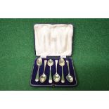 Set of six cased silver teaspoons, marked for Sheffield Please note descriptions are not condition