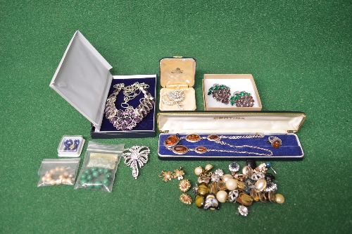 Quantity of costume and silver jewellery to include: amber set silver necklace, pair of grape formed