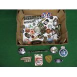 Box of vehicle badges, key rings, logos etc Please note descriptions are not condition reports,
