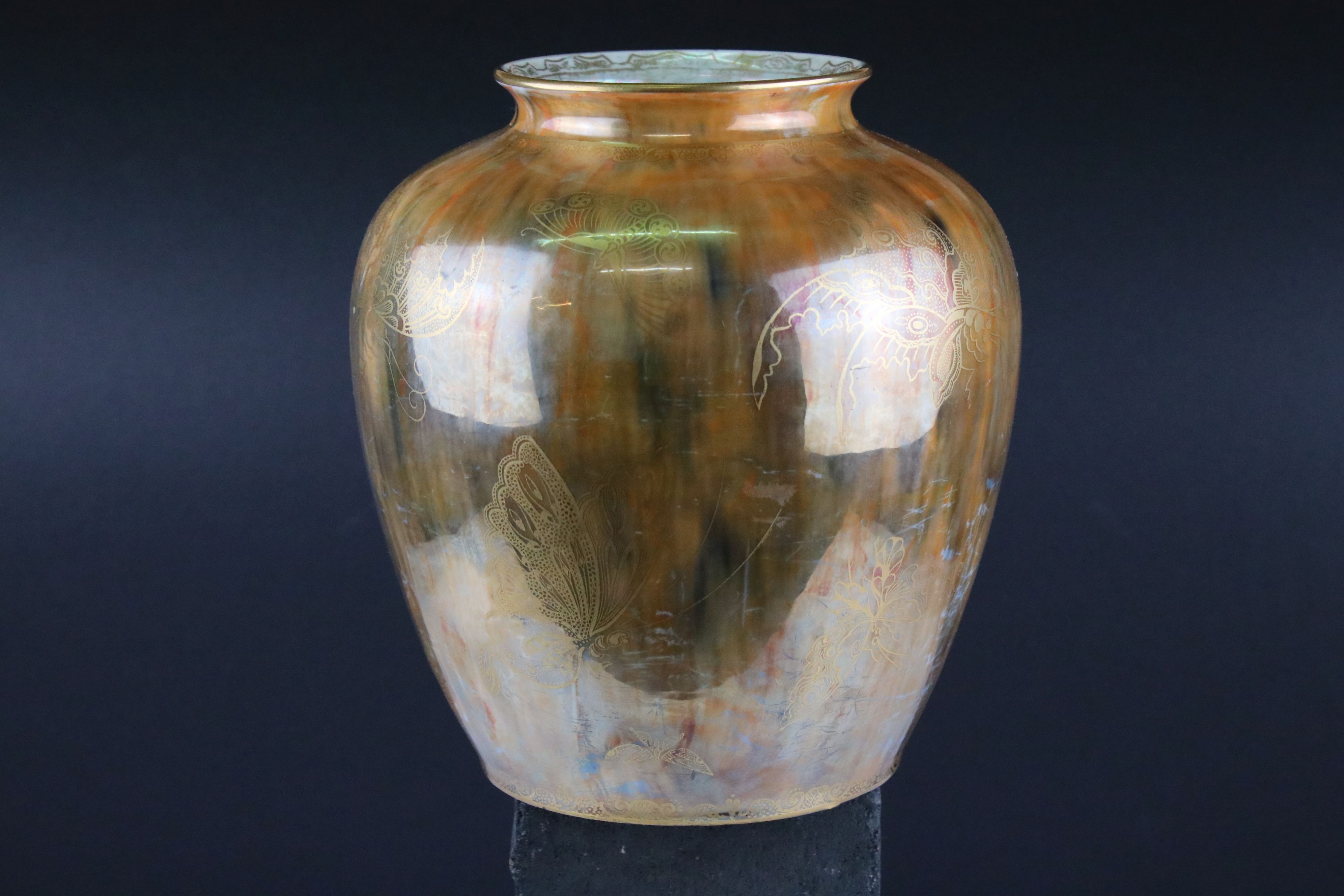 1920s Wedgwood gold lustre butterfly patterned vase by Daizy Makeig-Jones, pattern no. Z4830 - Bild 7 aus 7