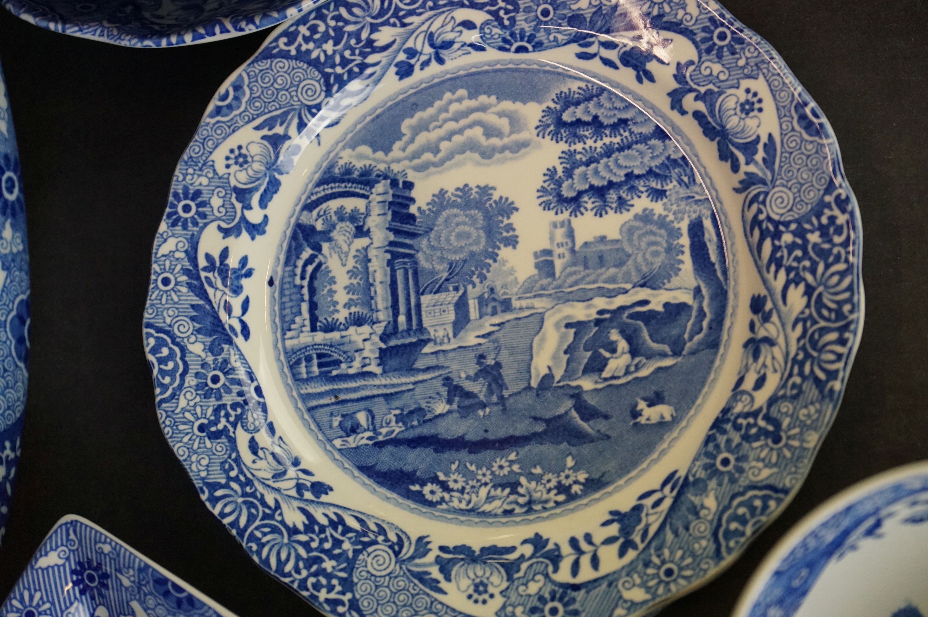 Collection of Spode Italian Blue and Ceramics including Bowl, Two Cups and Saucers, Two Tea Plates - Bild 4 aus 9