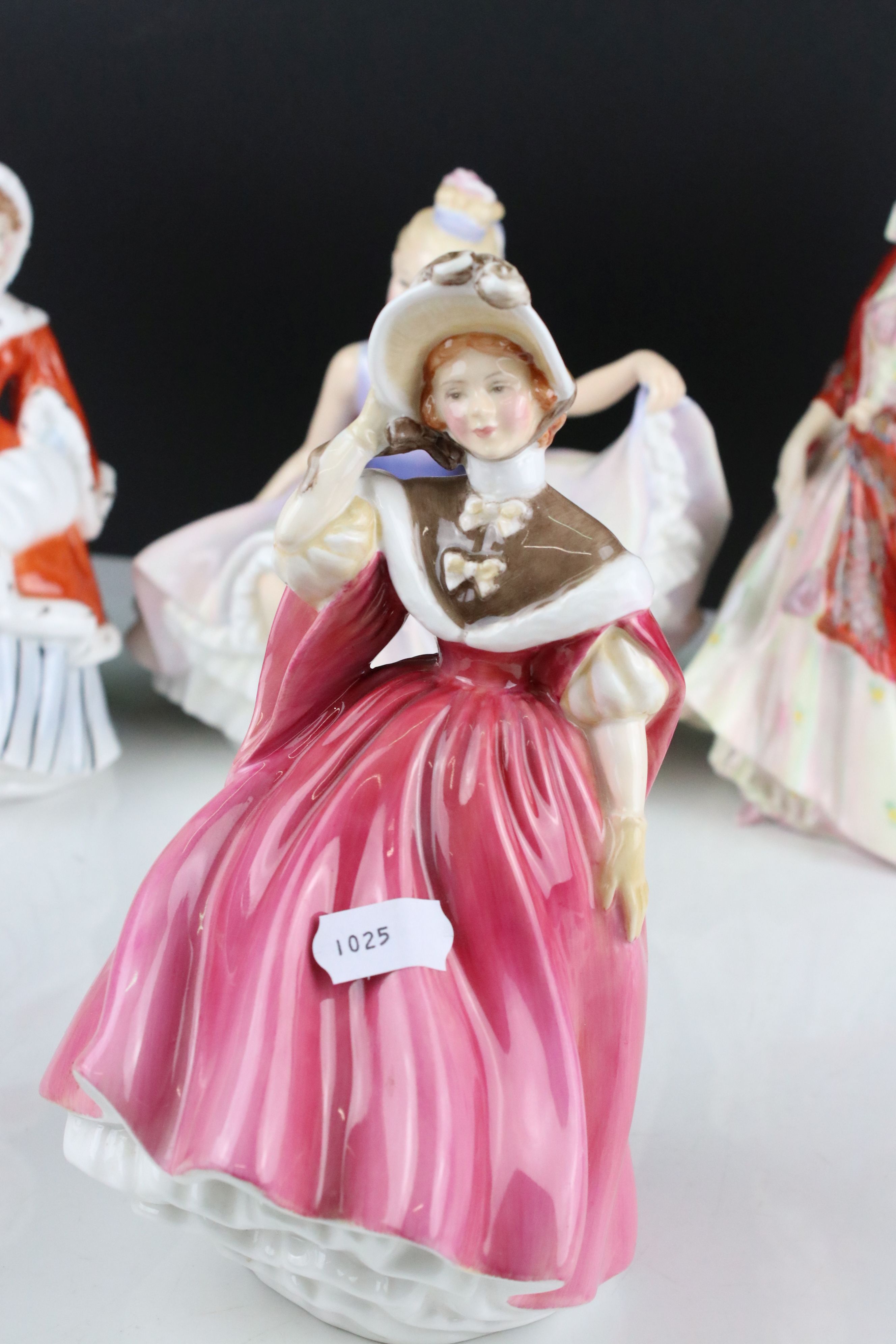 Six Royal Doulton Figurines including The Paisley Shawl HN1392, Paisley Shawl HN1988, Nuelle HN2179, - Bild 7 aus 14