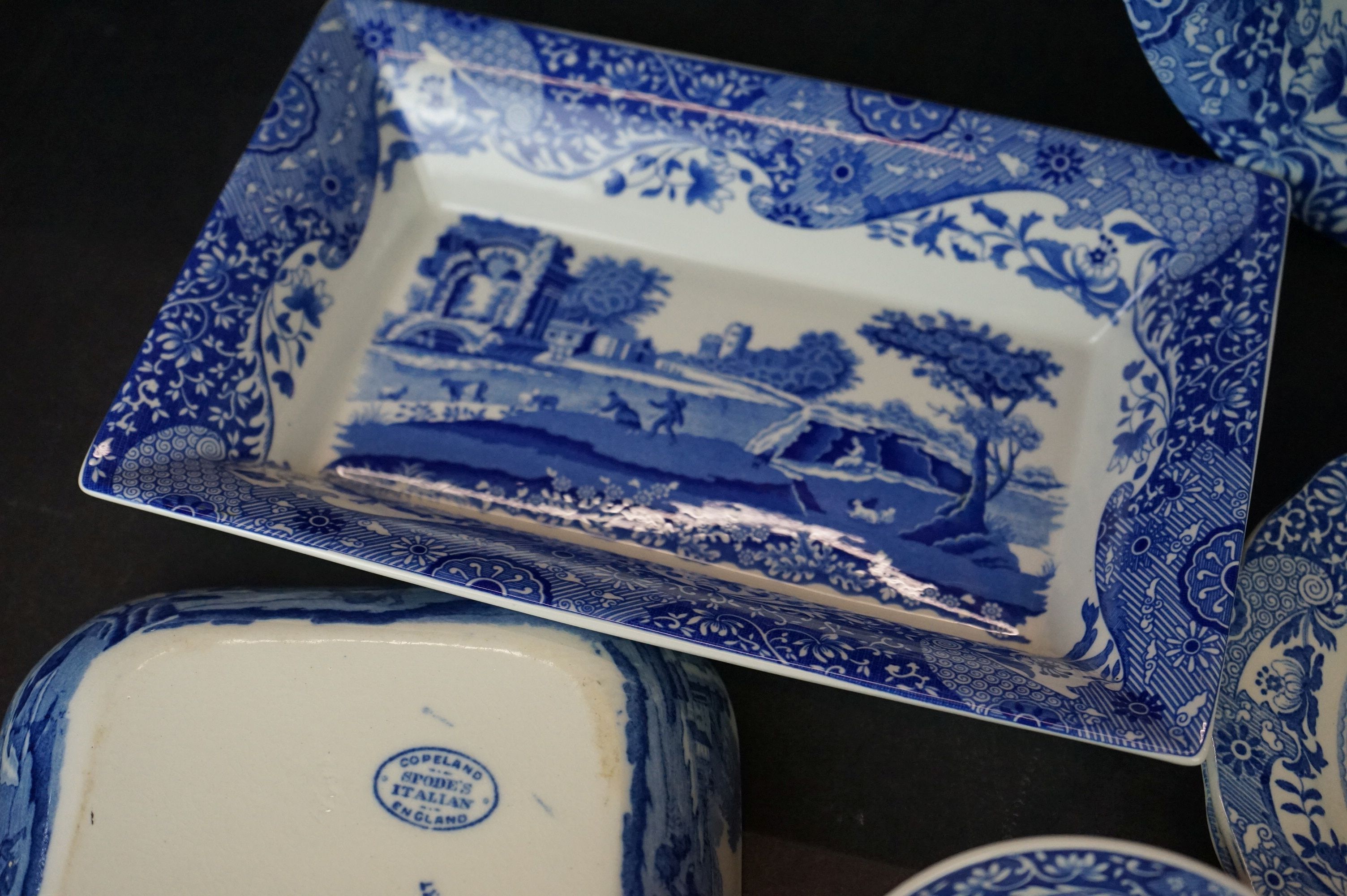 Collection of Spode Italian Blue and Ceramics including Bowl, Two Cups and Saucers, Two Tea Plates - Bild 7 aus 9