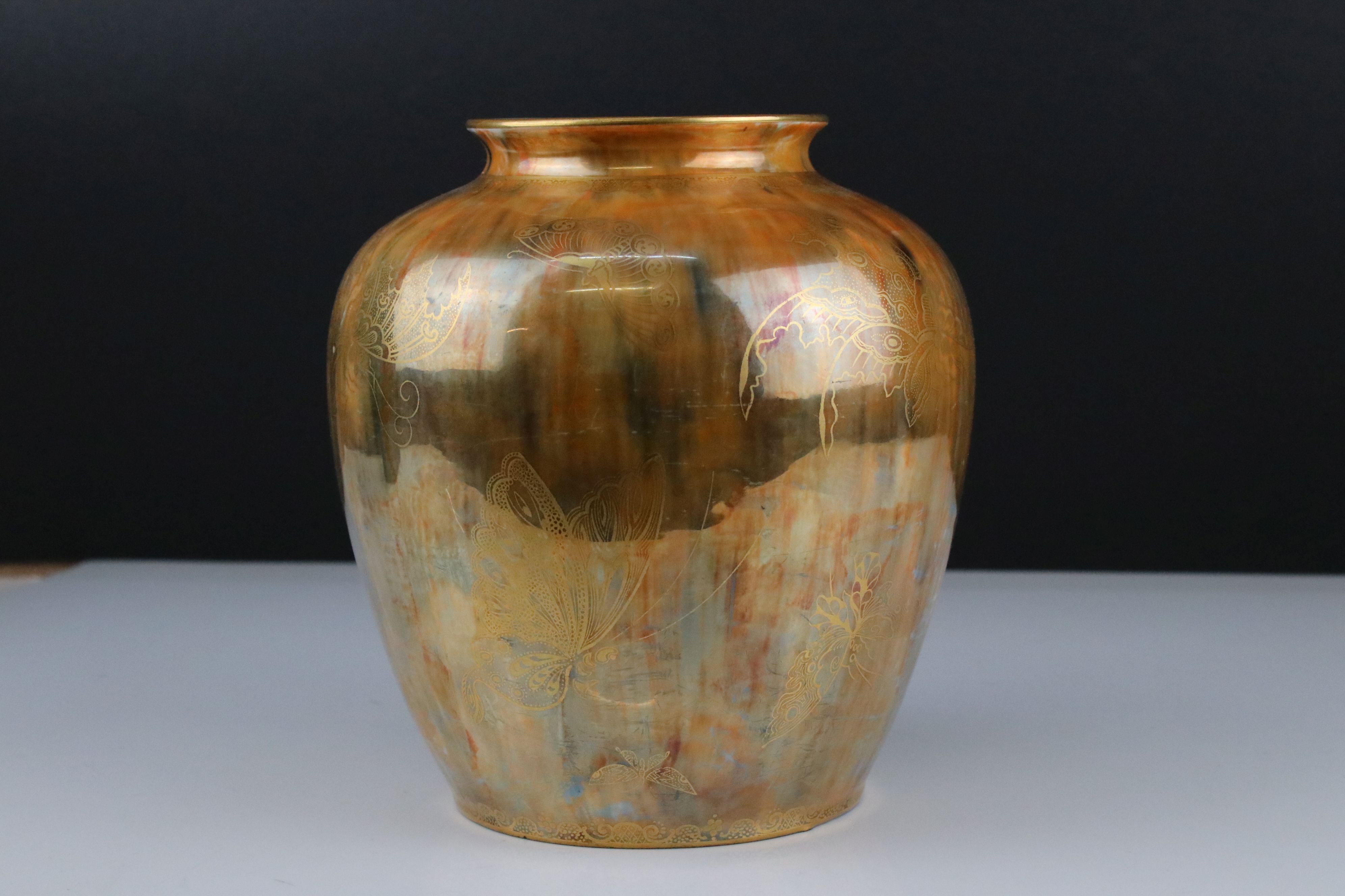 1920s Wedgwood gold lustre butterfly patterned vase by Daizy Makeig-Jones, pattern no. Z4830