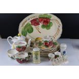 Collection of 1940's Simpsons ' Belle Fiore ' Tea and Dinner ware including 8 Bowls, 12 Tea