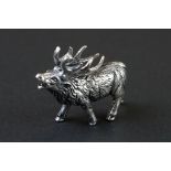 Heavy cast silver figure of a stag, length approx. 3.5cm