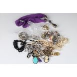 A collection of mixed costume jewellery to include vintage and contemporary examples.
