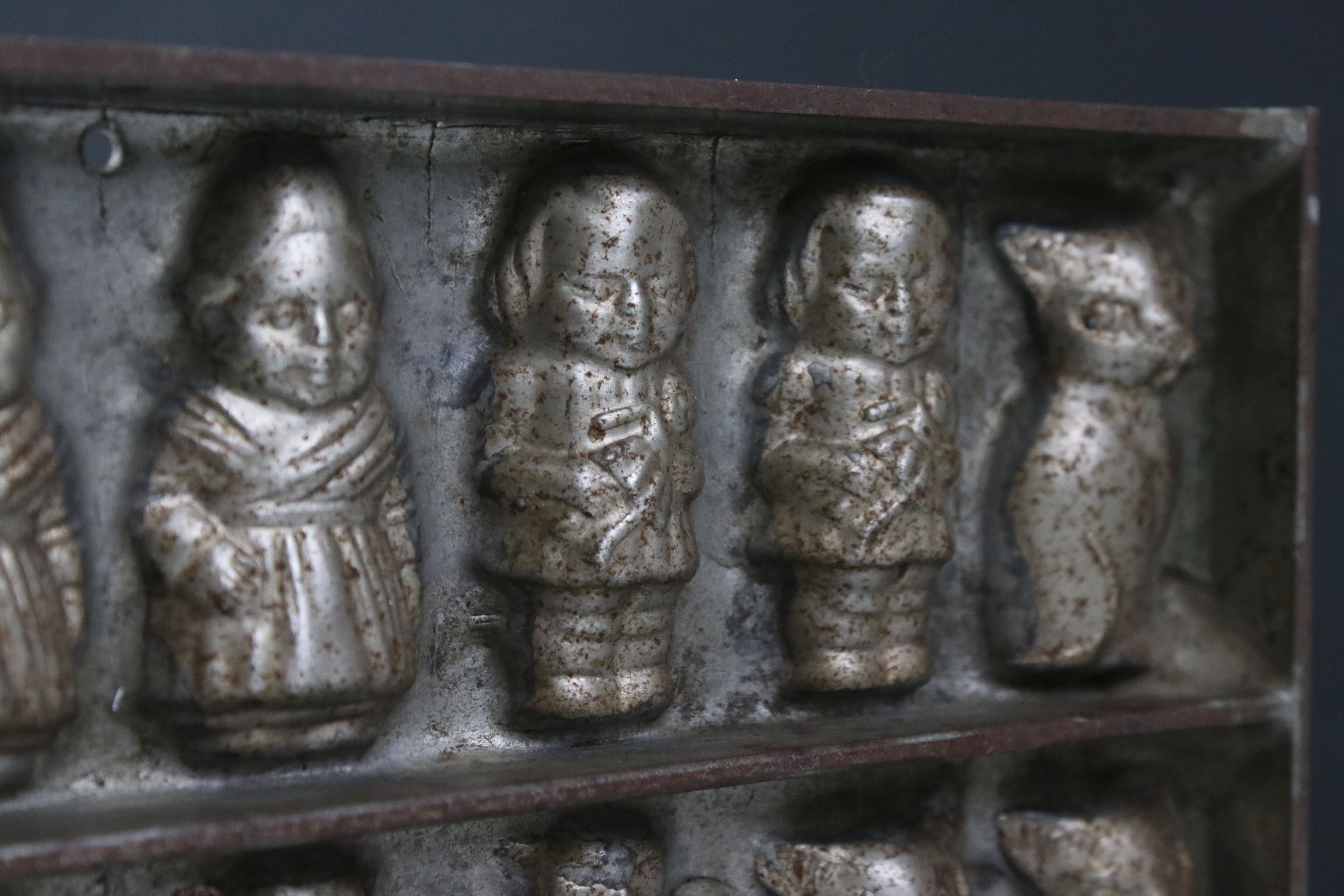 Early 20th century Metal Chocolate / Sweet / Patisserie Mould having sixteen moulds including - Image 5 of 6