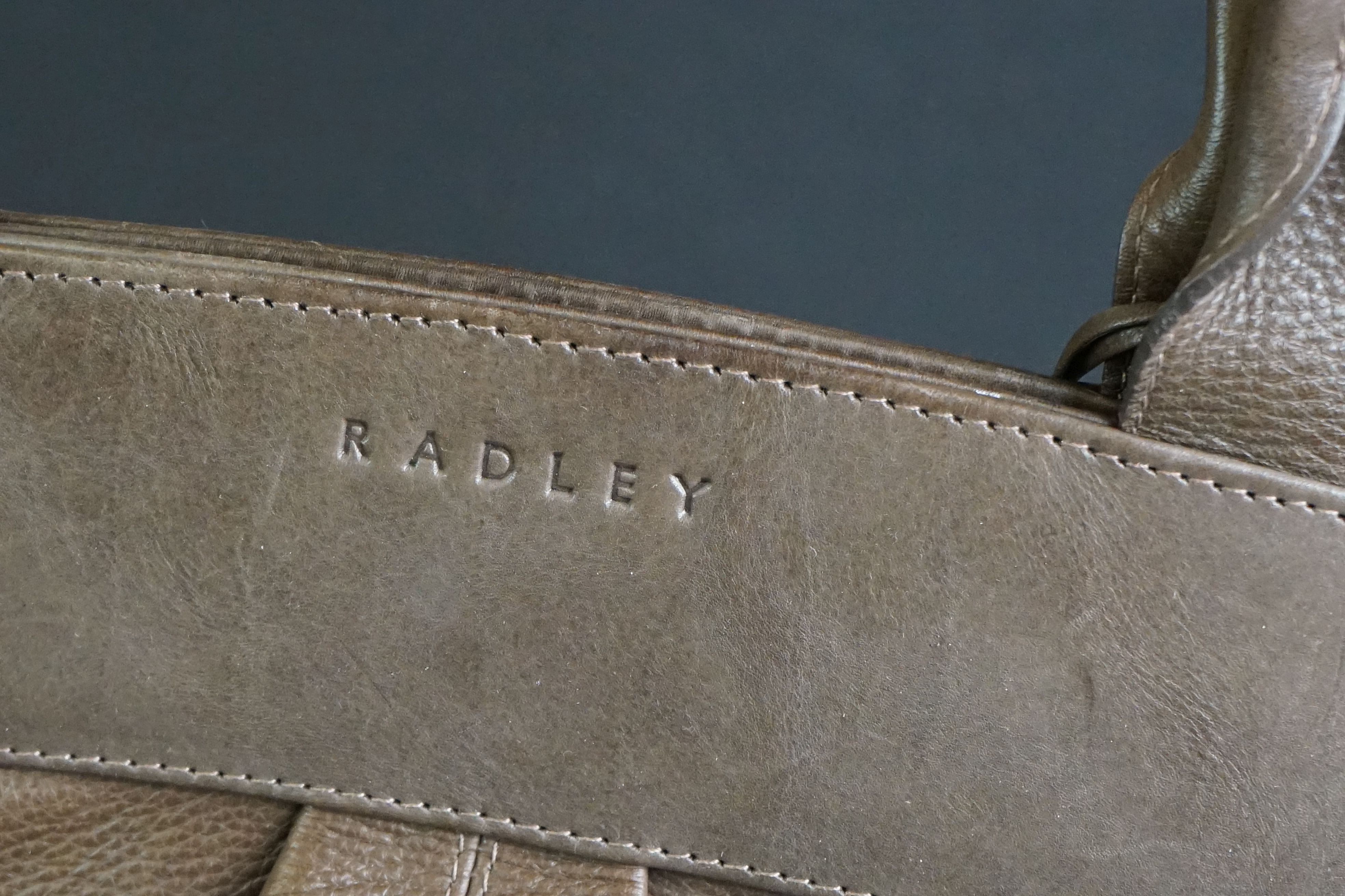 A brown Radley handbag with colourful detailing, brown Radley dog and pink dust bag. - Image 3 of 7