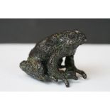 Bronze figure of a toad, approx. 5cm x 4cm