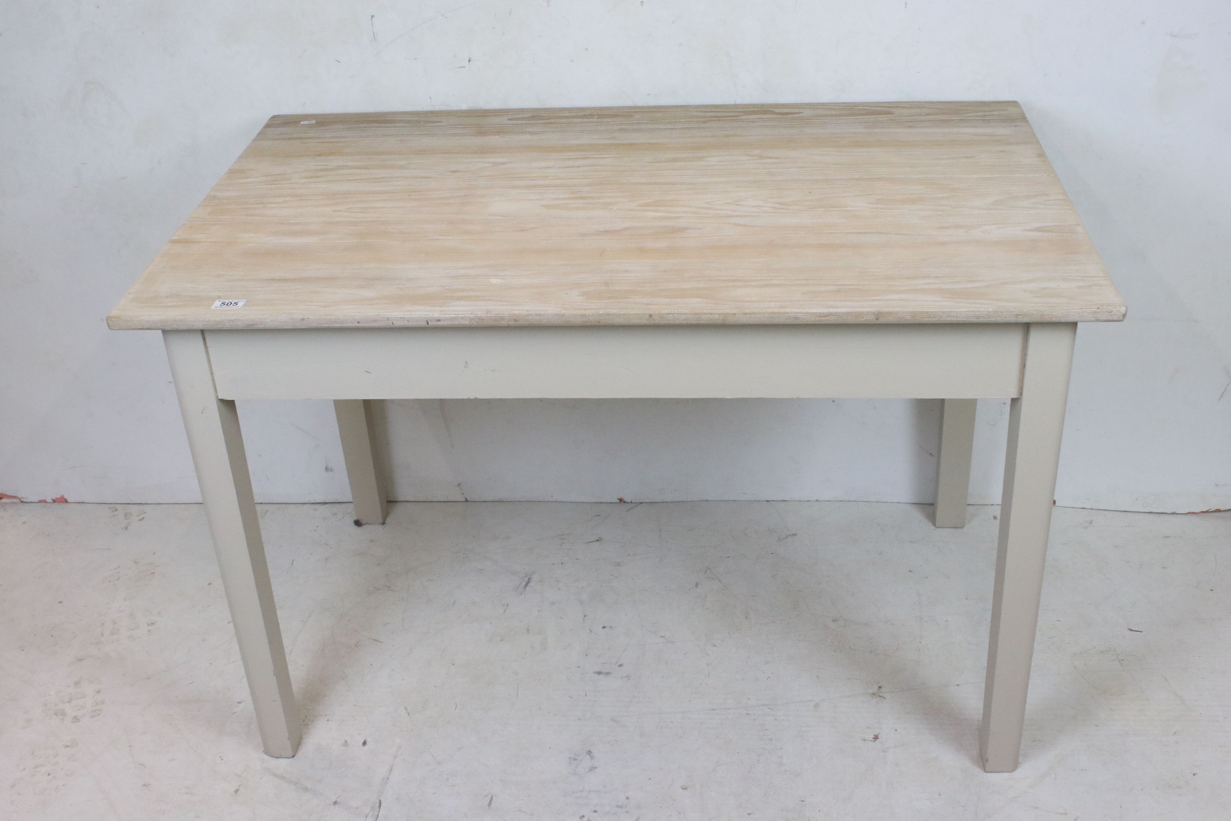 Pine Kitchen Table / Desk with painted base, 122cm long x 75cm wide x 76cm high - Image 2 of 5