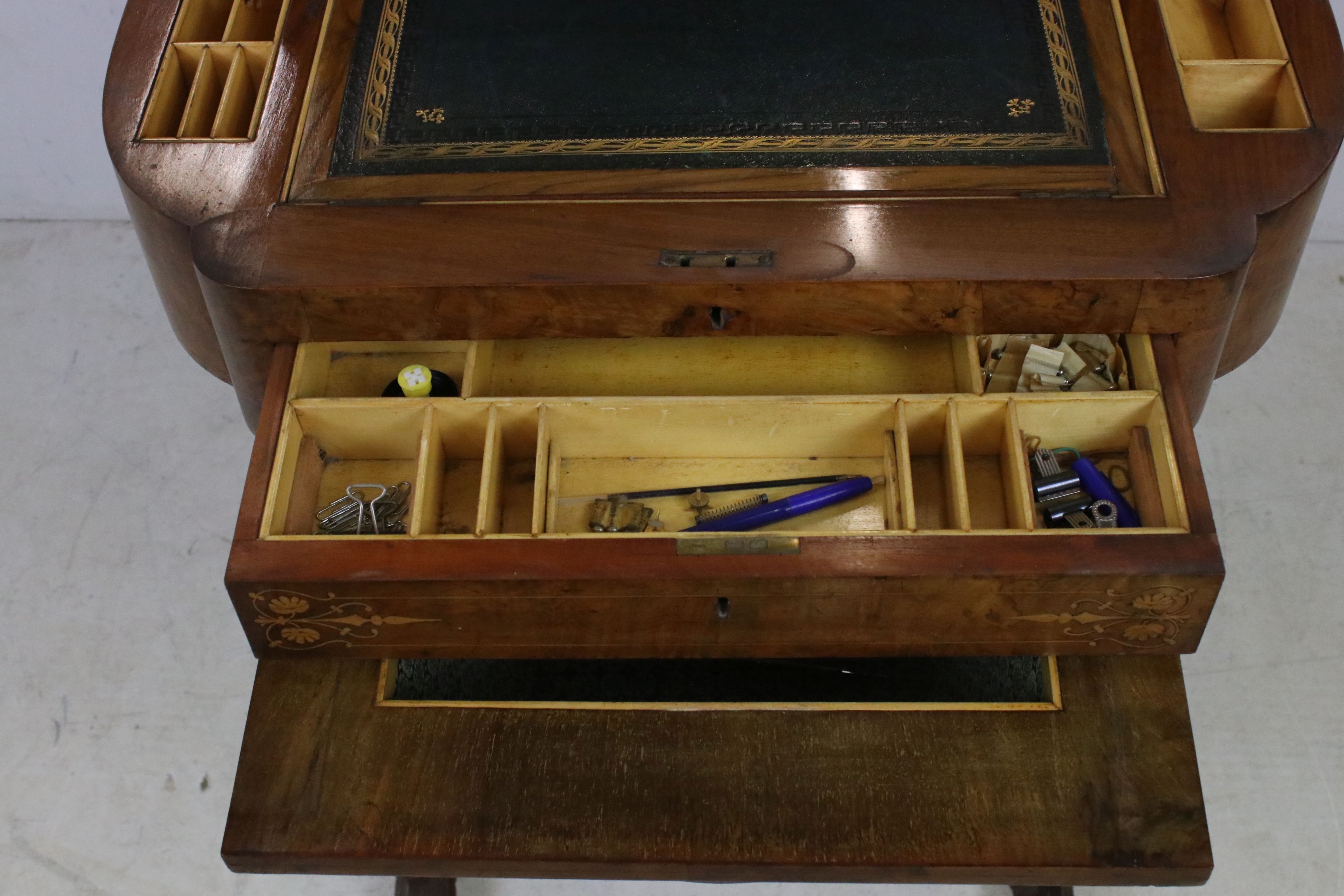 Victorian Figured Walnut Ladies Combination Worktable and Desk, the hinged top with boxwood inlay - Image 6 of 10