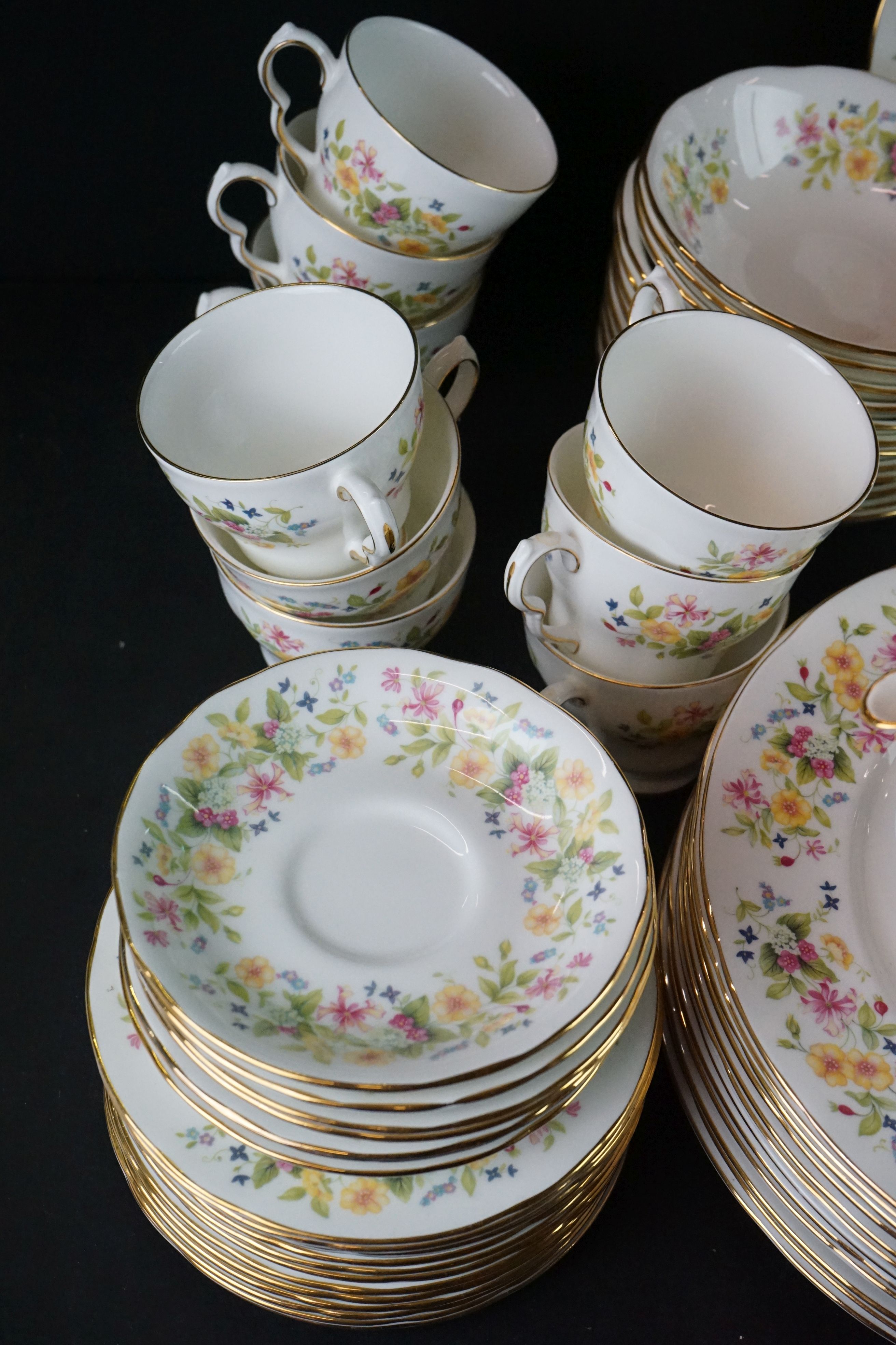 Colclough Bone China Part Tea and Dinner Service with floral decoration including Teapot, 12 Tea - Image 6 of 9