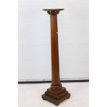 Late 19th / Early 20th century Oak Jardiniere Stand, the circular top above an octagonal pedestal