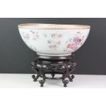 Chinese Export Porcelain Famille Rose Bowl decorated with Flower, red painted marks to base, stool