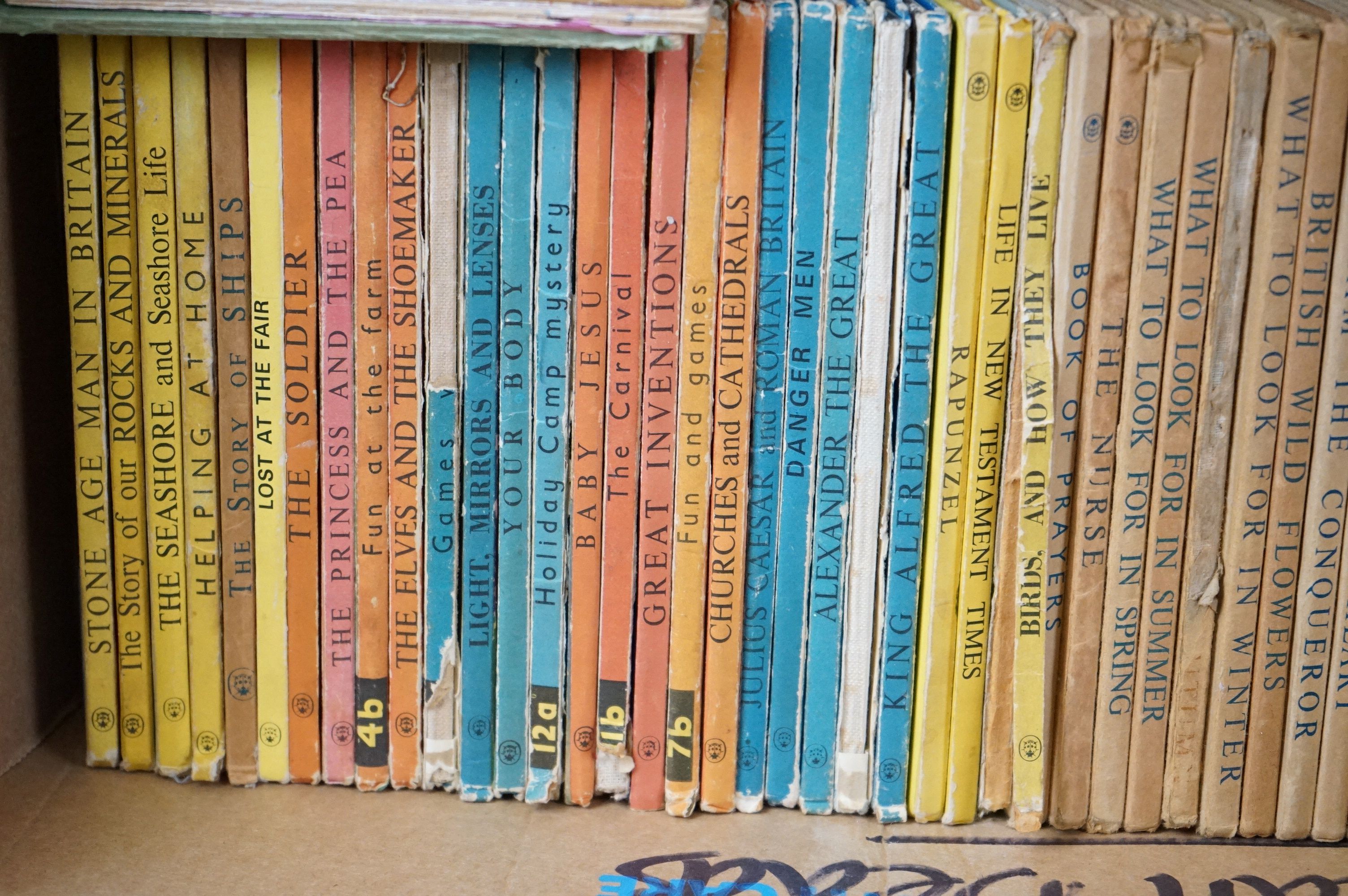 A collection of Ladybird books together with a quantity of children's annuals. - Image 5 of 9