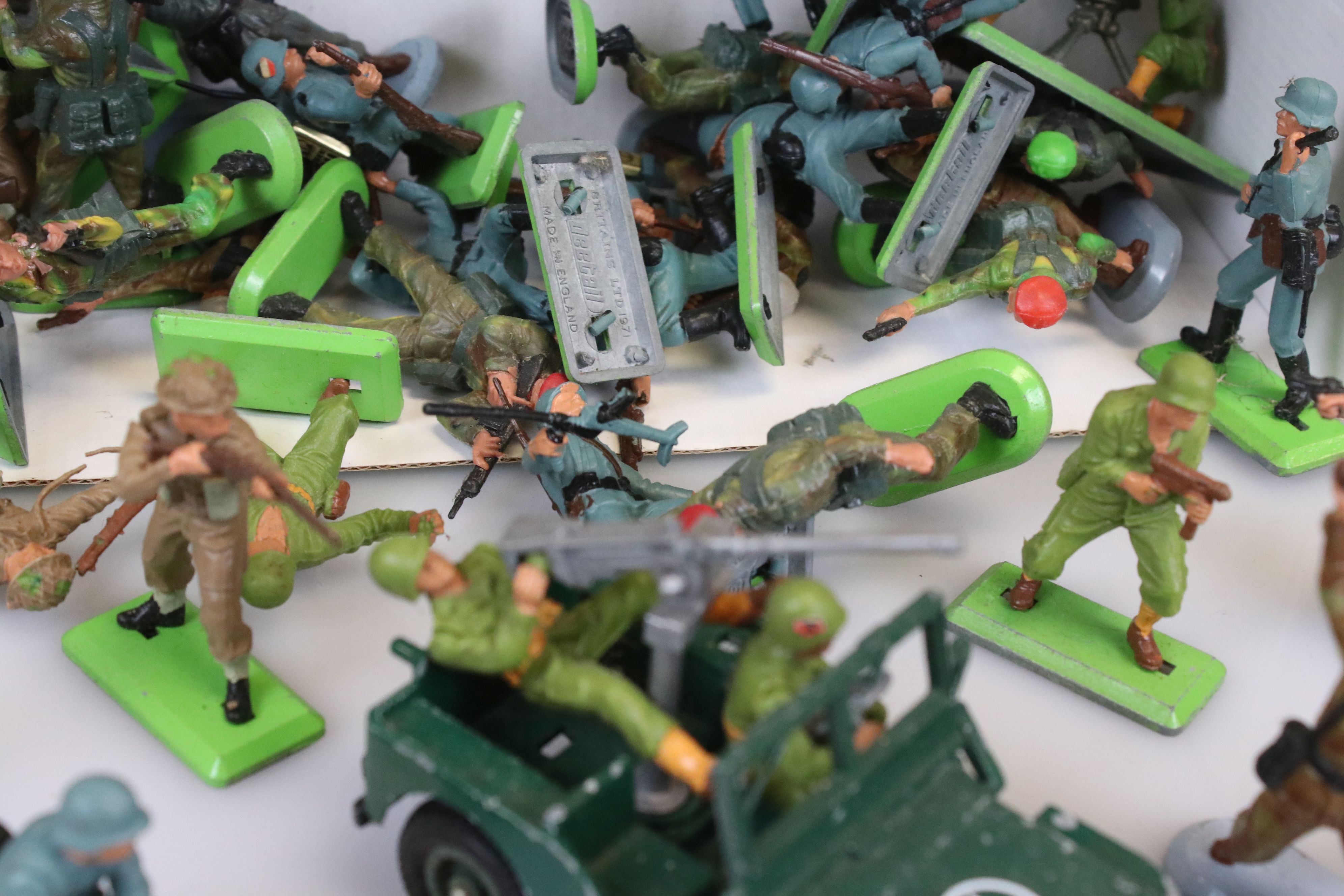 Around 38 Britains Deetail military figures plus a Britains Jeep diecast model with 2 x soldiers - Image 2 of 3