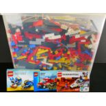 Lego - Large collection of Lego bricks and accessories featuring various colours