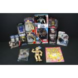 Star Wars - Collection of 10 boxed collectables to include Funko, Playskool Heroes, Mighty Muggs etc