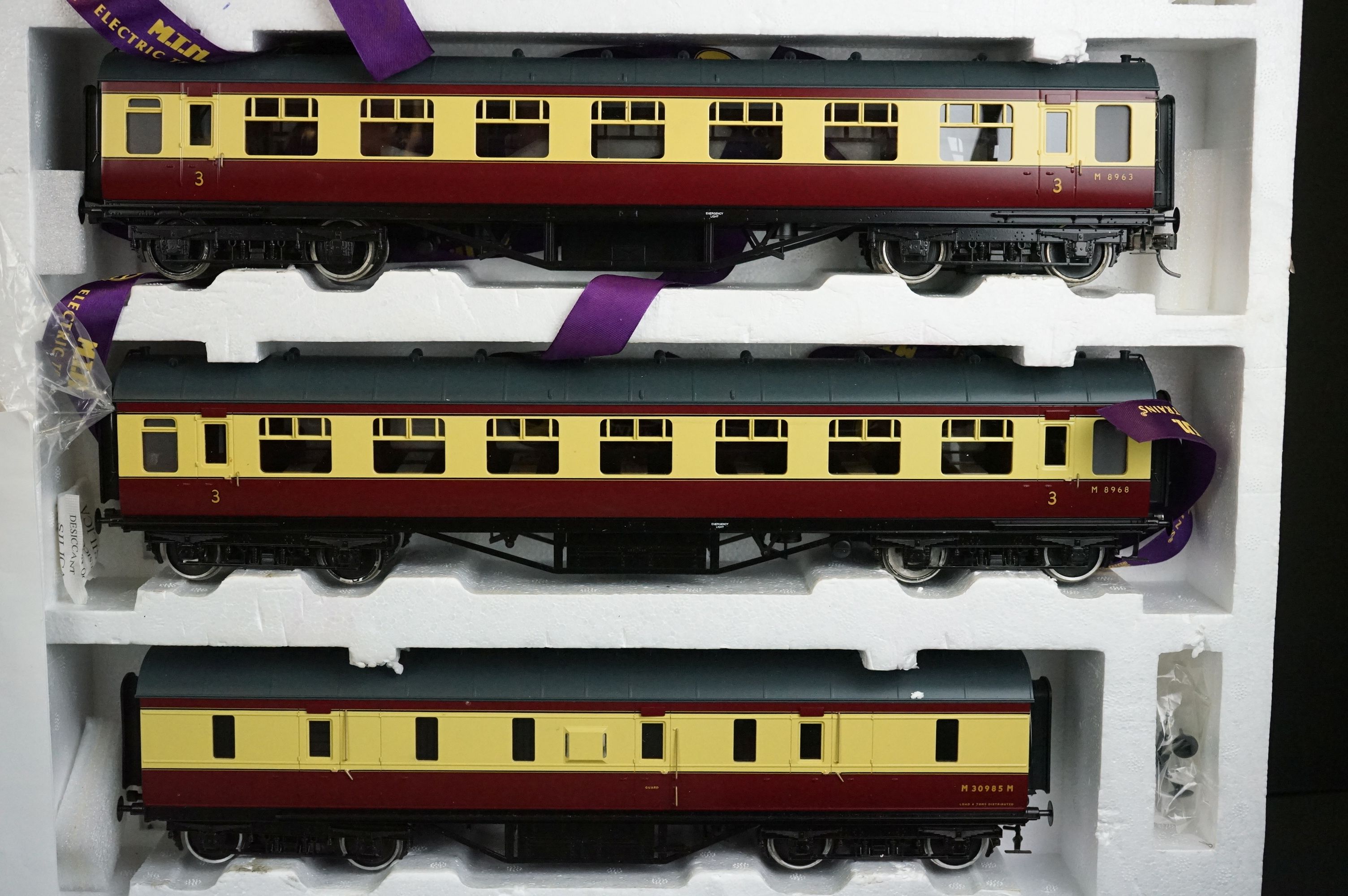 Boxed MTH Electric Trains O gauge 22-60030 4 Car LMS Standard Passenger Set Crimson & Cream 4 Coach, - Image 3 of 4