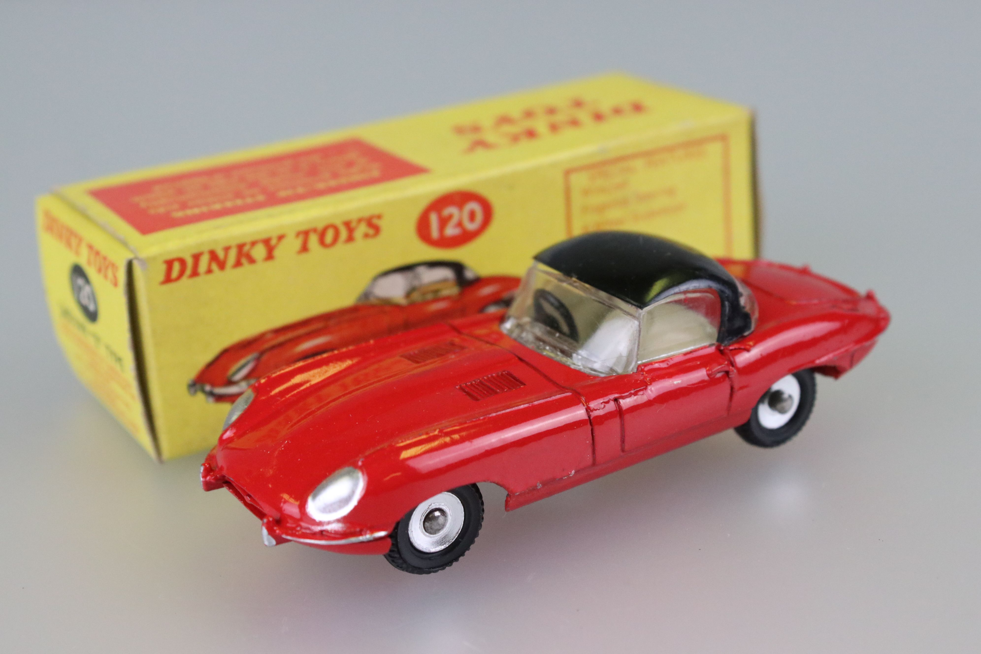 Two boxed Dinky diecast models to include 114 Triumph Spitfire in gold, with driver and 120 Jaguar E - Image 8 of 13
