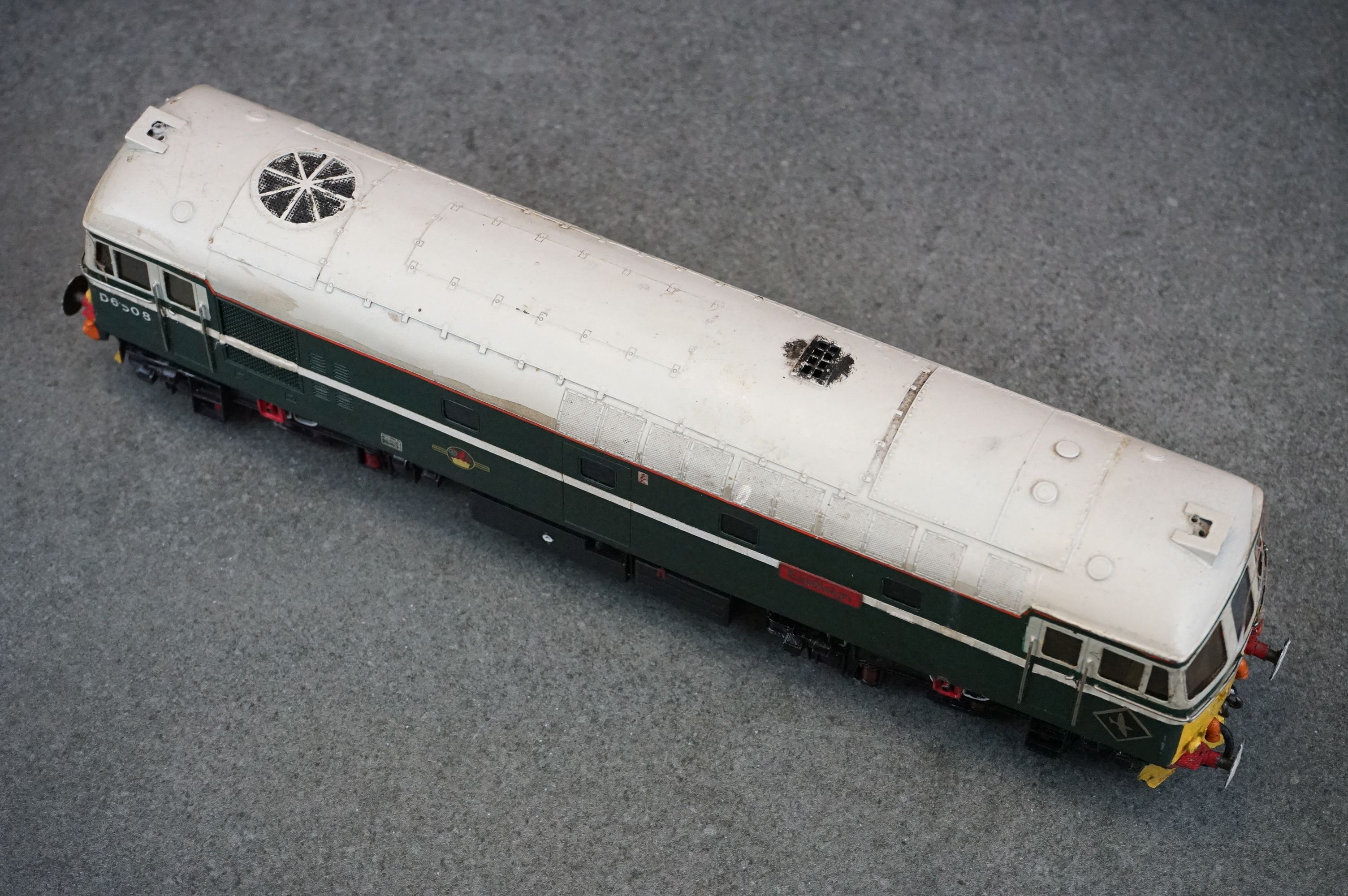 Kit built O gauge D6508 Eastleigh BR Diesel locomotive in green livery, metal construction, - Image 5 of 6