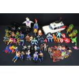 Quantity of 80s toys to include Playmates Teenage Mutant Ninja Turtles figures (Leonardo, Donatello,