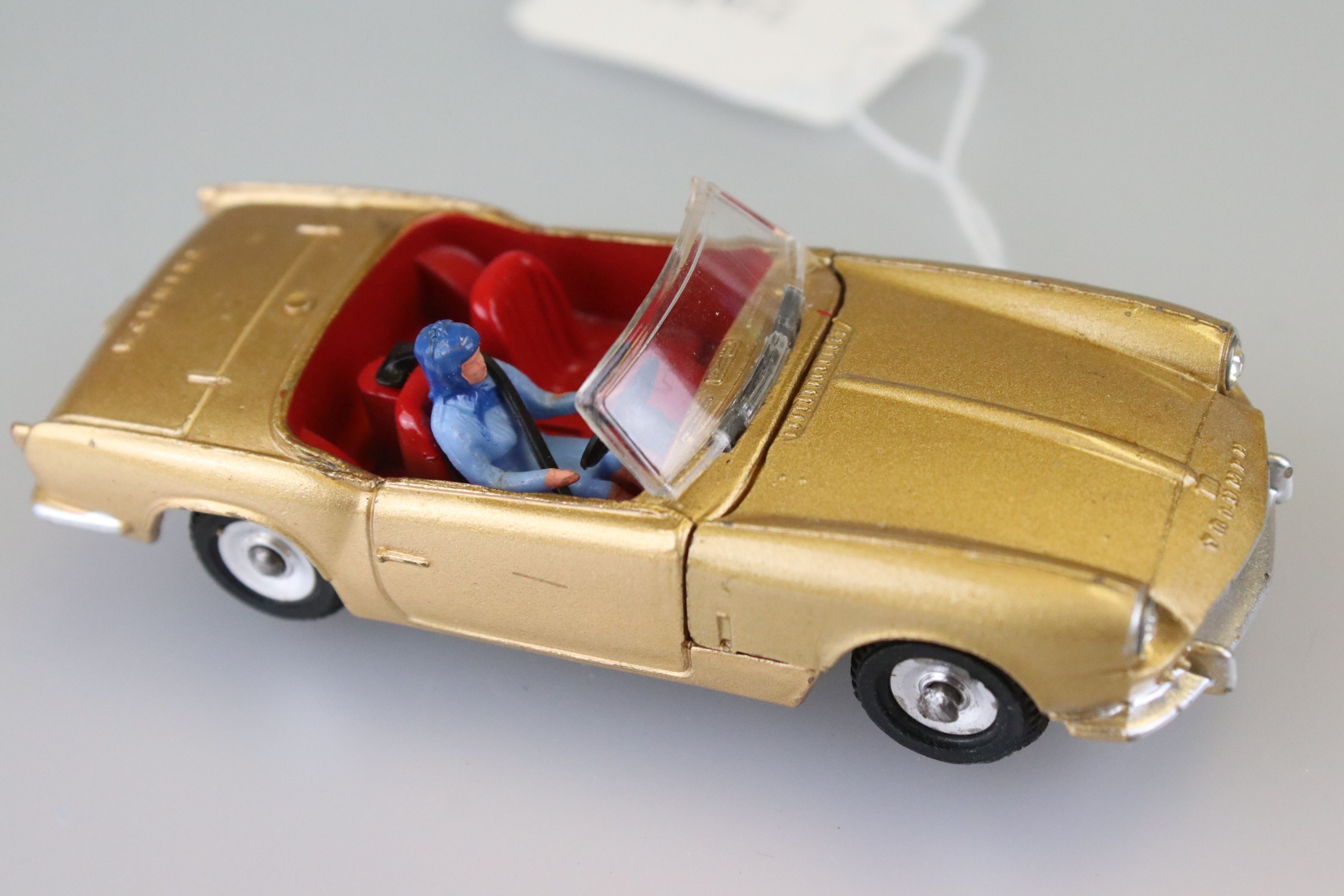 Two boxed Dinky diecast models to include 114 Triumph Spitfire in gold, with driver and 120 Jaguar E - Image 3 of 13