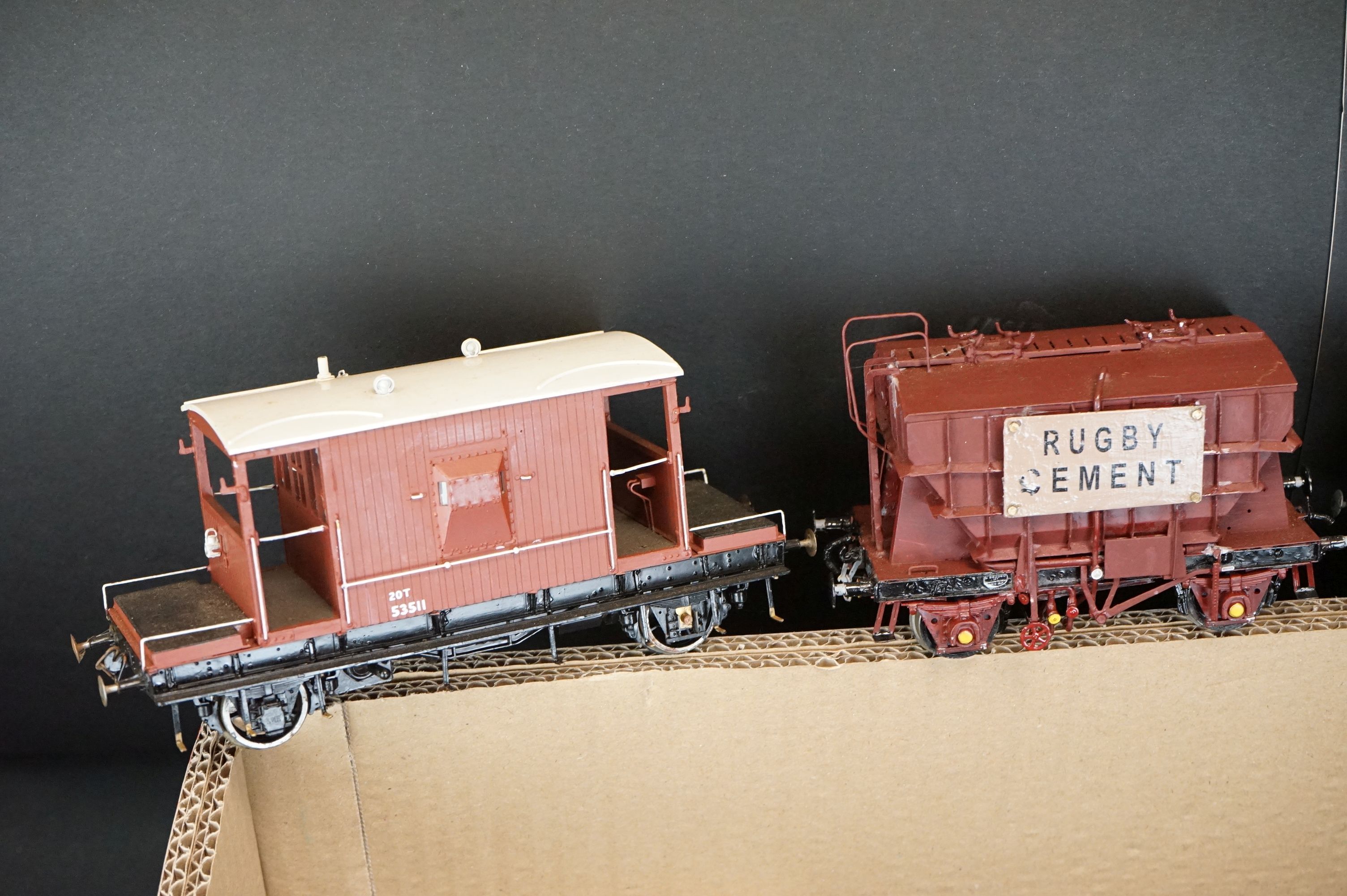 Around 40 O gauge items of rolling stock featuring various makers and kit built examples, to include - Image 2 of 6
